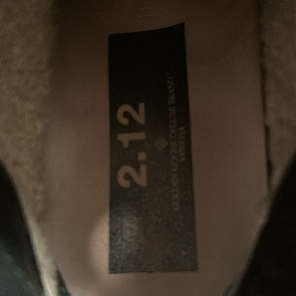 Great use condition golden goose trainers black tie up half top high. - Picture 7 of 8